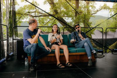 Prenájom gauča – gauč ako lounge sedenie na event