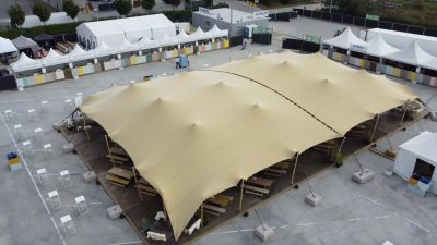 Prenájom stretch stanu 15×20 m – kotvenie závažím