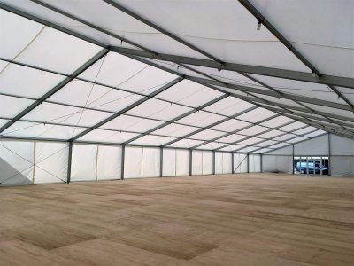 Prenájom ALU stanu so sedlovou strechou 15x30 m – priestranný interiér