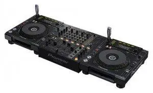 DJ set Pioneer DJM 700 a CDJ 2000 na prenájom