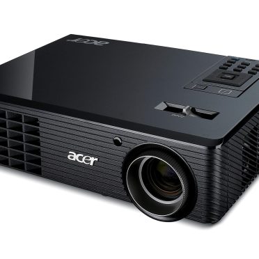 Projektor ACER X110 ( 2500 Lumenov )