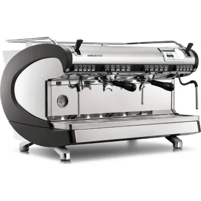prenájom pákového kávovaru Nuova Simonelli 2 GR